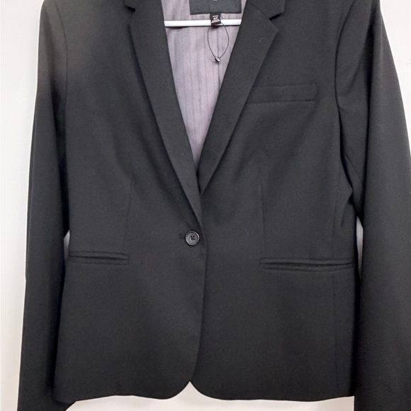 Banana Republic Classic Black Womens one button Blazer - Picture 4 of 11